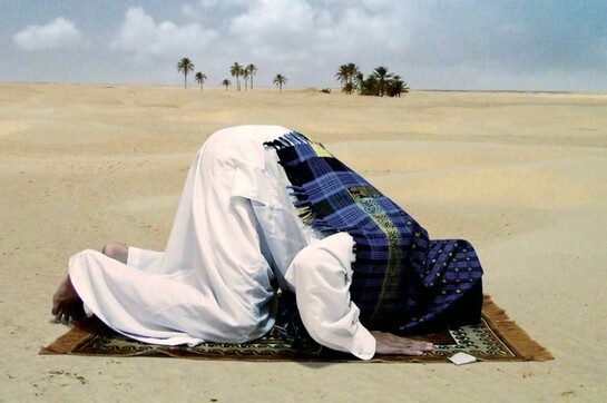 Shafi'i muslim man praying east.